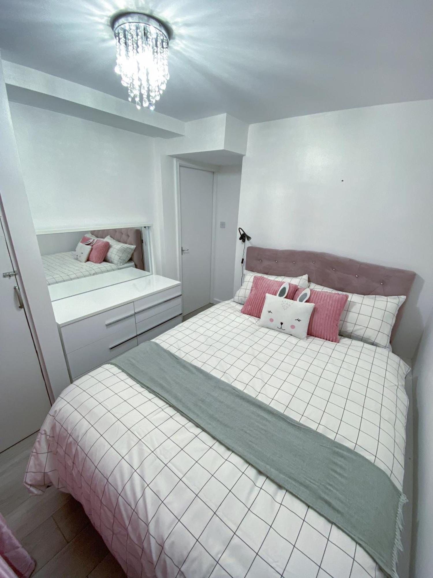 2 Bedroom Flat, Dalston Junction, Londres Extérieur photo