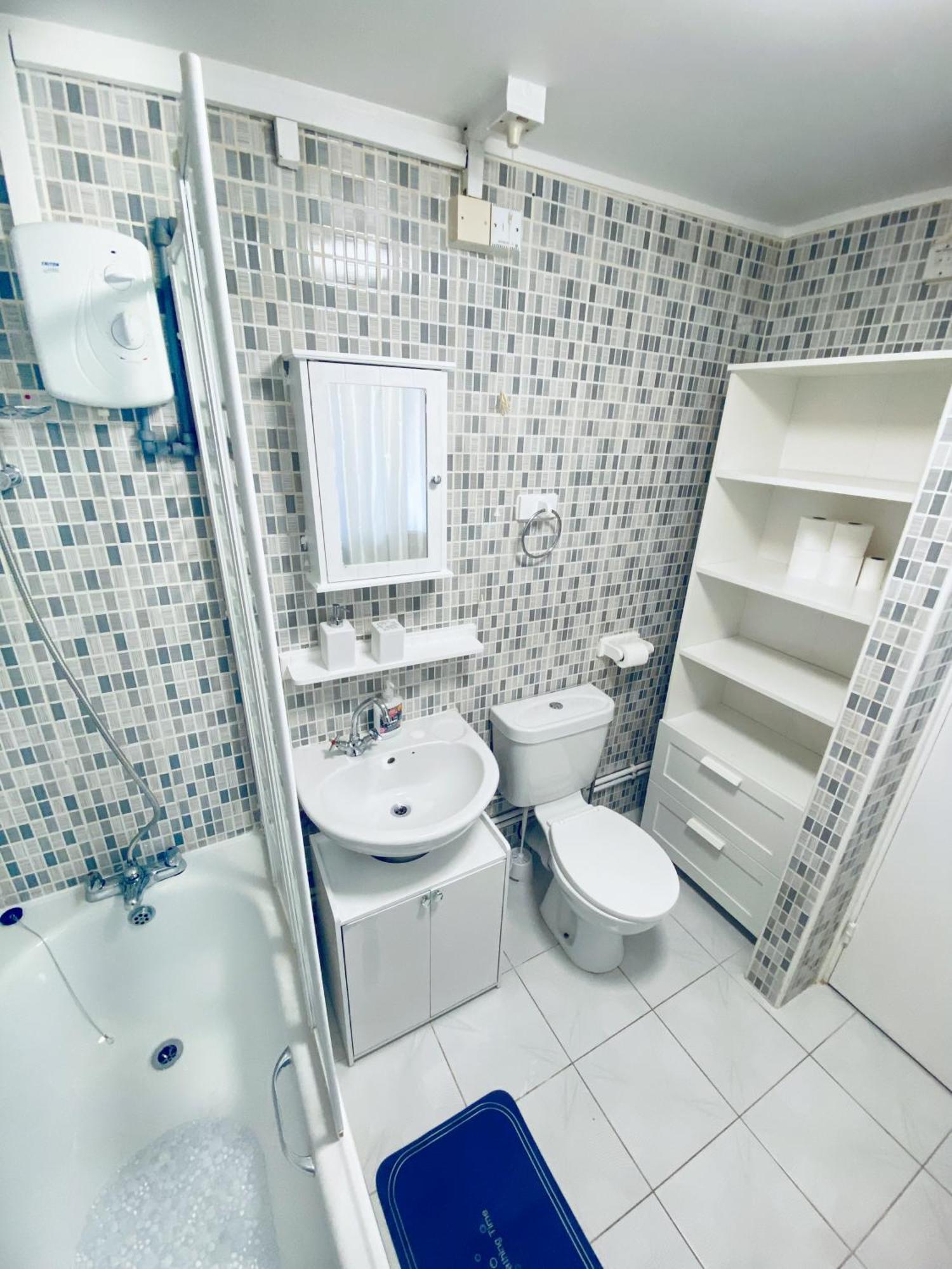 2 Bedroom Flat, Dalston Junction, Londres Extérieur photo